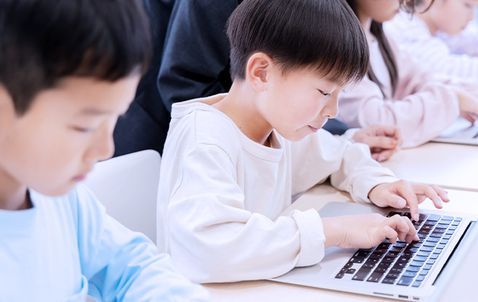 子どもの創造力を育む プログラミングスクール